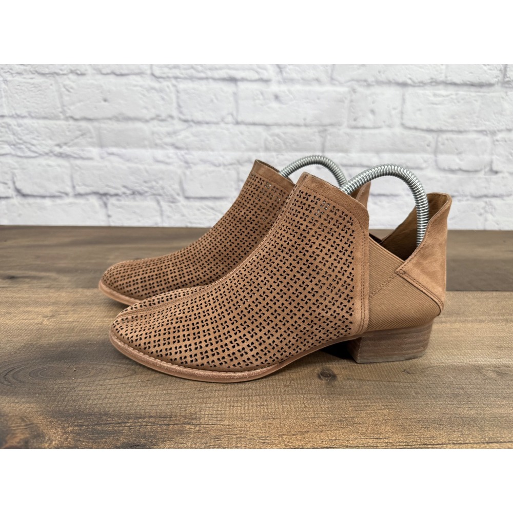 Vince Camuto Celena Women's Brown‎  Tan Suede Perforated Cutout Ankle Booties 9M